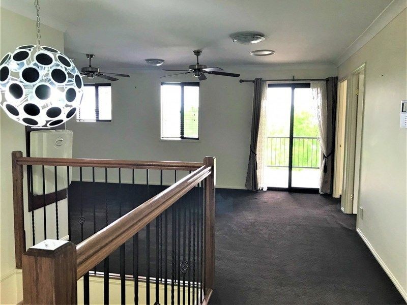 5 Coopers Close, Sinnamon Park QLD 4073