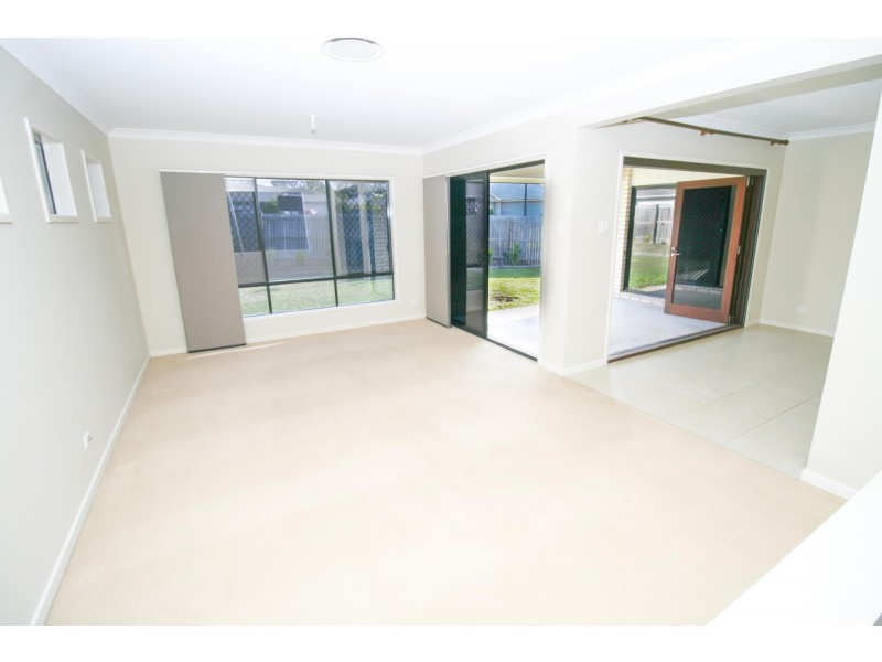 8 Denning Street, Fernvale QLD 4306