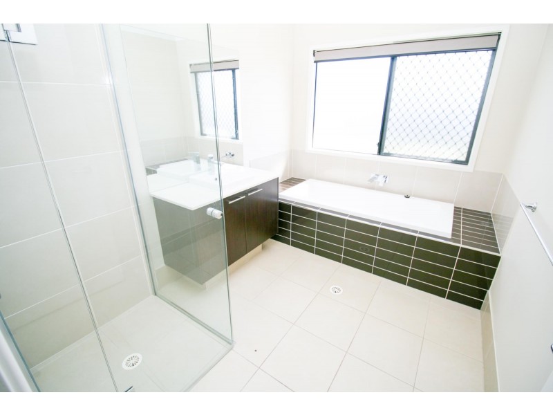 8 Denning Street, Fernvale QLD 4306