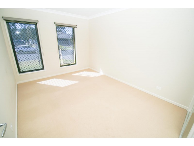 8 Denning Street, Fernvale QLD 4306