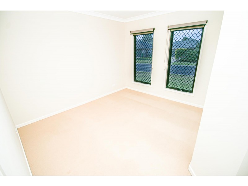 8 Denning Street, Fernvale QLD 4306