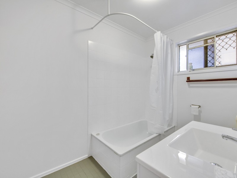 6-8 Langlands Street, Chuwar QLD 4306