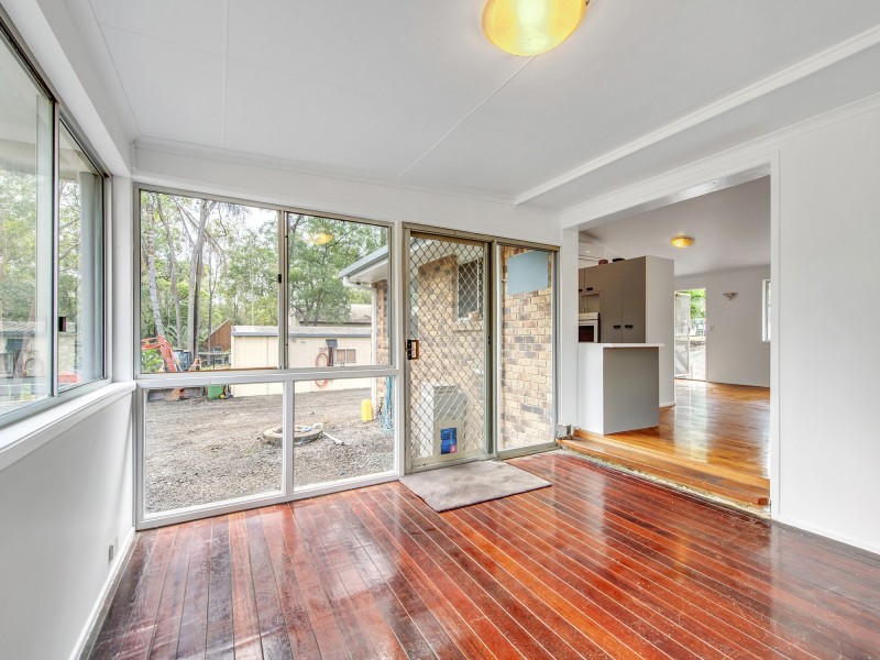 6-8 Langlands Street, Chuwar QLD 4306