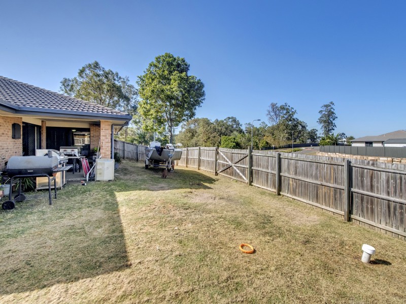 61 Dan Street, Chuwar QLD 4306