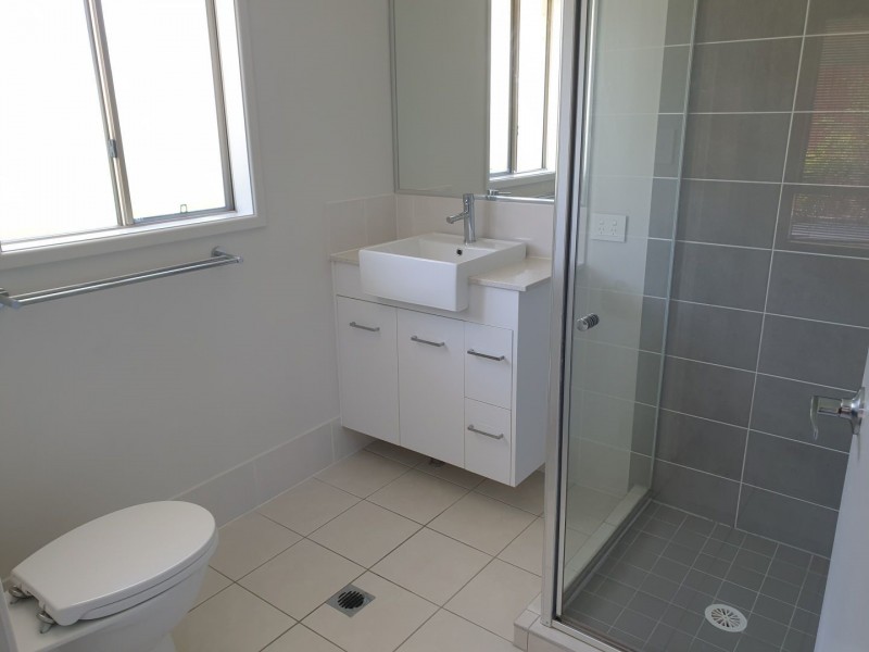 3 Edward Street, One Mile QLD 4305