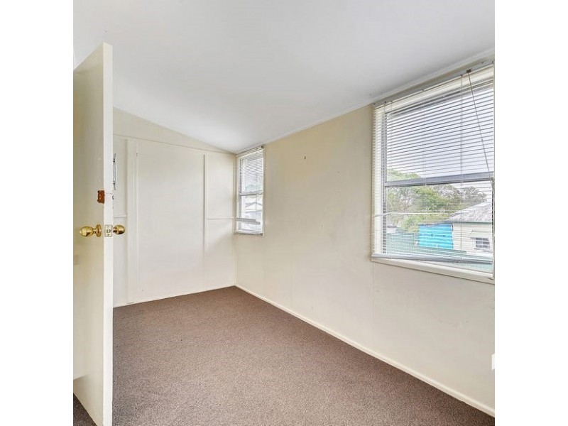 3A Edward Street, One Mile QLD 4305