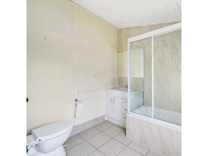 3A Edward Street, One Mile QLD 4305