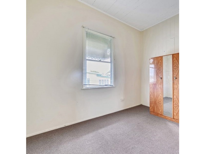 3A Edward Street, One Mile QLD 4305