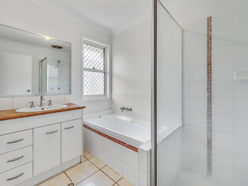 4 Casement Court, Collingwood Park QLD 4301