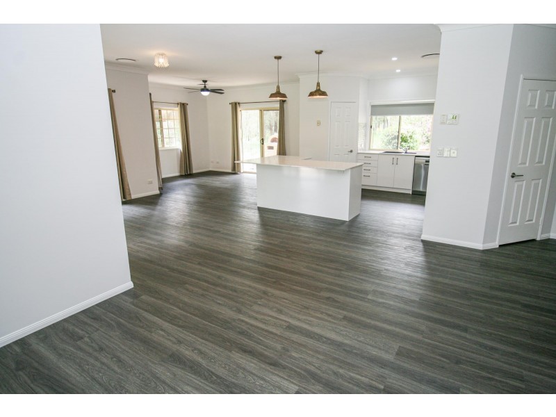 115 Beacon Road, Lowood QLD 4311