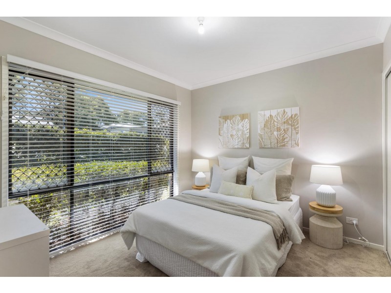 13 Knightsbridge Drive, Chuwar QLD 4306