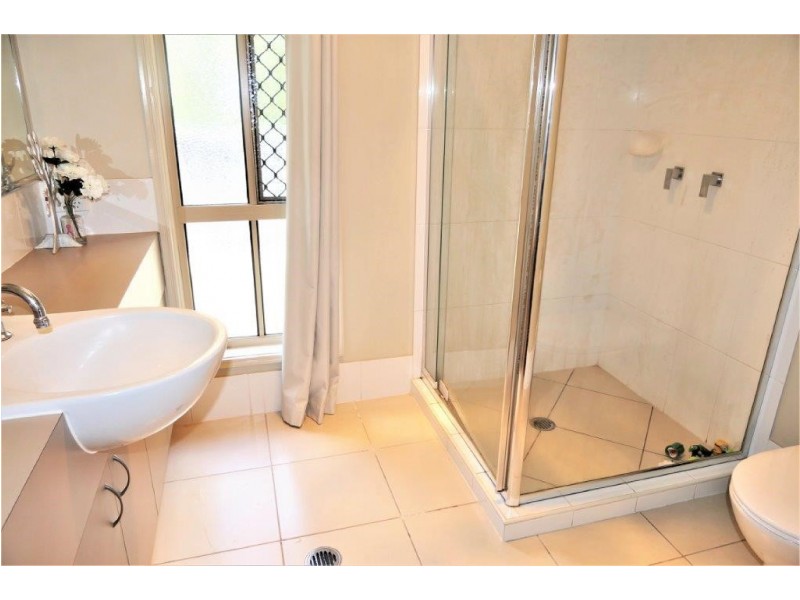 16 Brightwood Place, Fernvale QLD 4306
