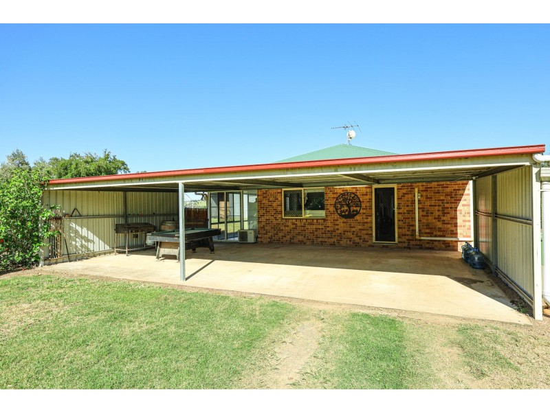 22 Harpeng Road, Wivenhoe Pocket QLD 4306