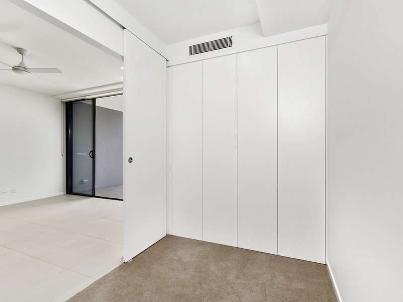 Apartment 2014/123-125 Cavendish Road, Coorparoo QLD 4151