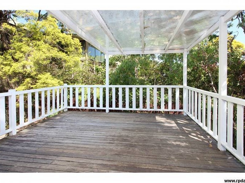 6 JONES STREET, Red Hill QLD 4059