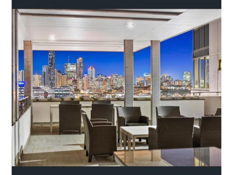 Apartment 2051/16 Hamilton Place, Bowen Hills QLD 4006