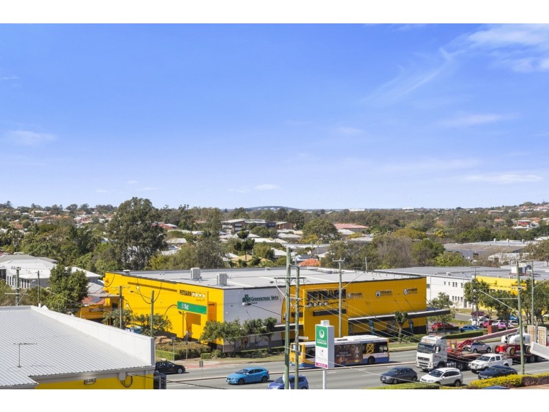 11 Bromilow Street, Kedron QLD 4031