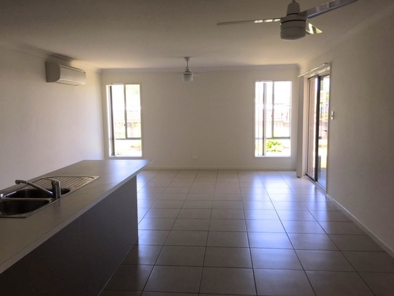 52 Stirling Circuit, Redbank Plains QLD 4301