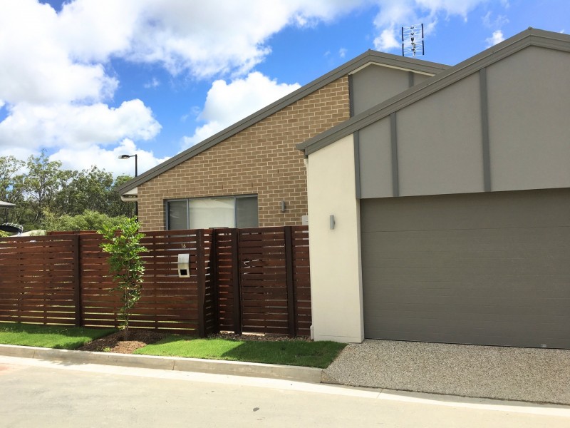 16 Crinum Circuit, Coomera QLD 4209