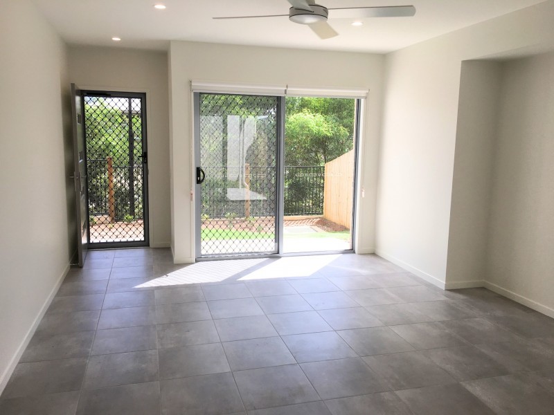 16 Crinum Circuit, Coomera QLD 4209