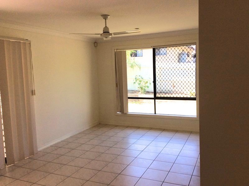 92 Oakmont Ave, Oxley QLD 4075