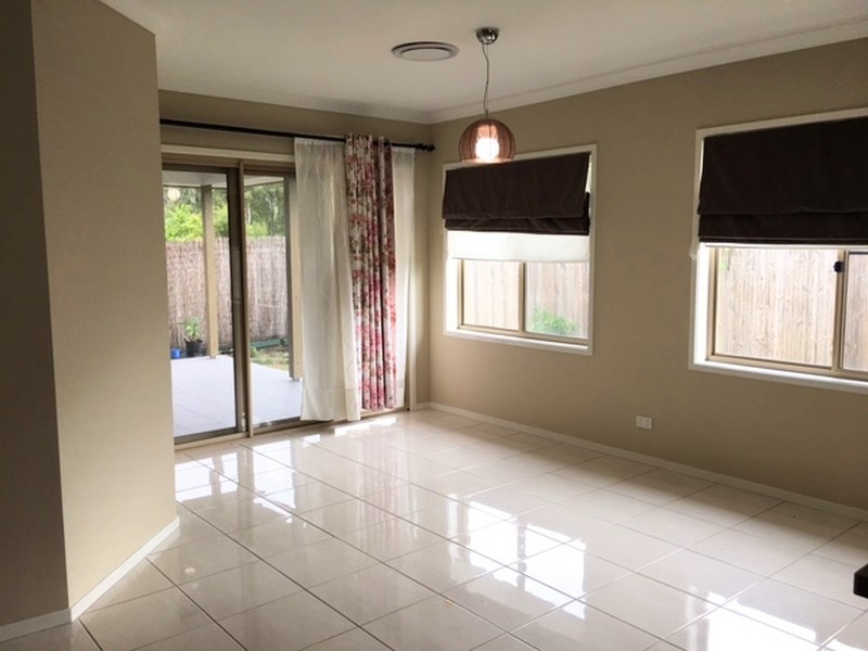 10 Finnegan Circuit, Oxley QLD 4075