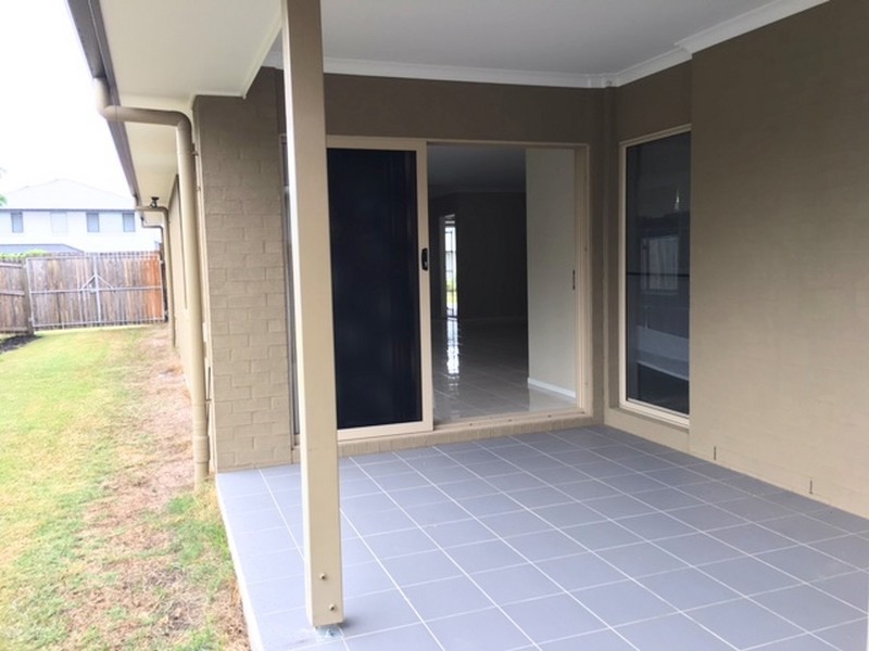 10 Finnegan Circuit, Oxley QLD 4075