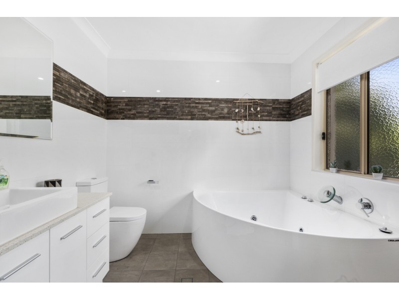 16/10 Chapman Place, Oxley QLD 4075