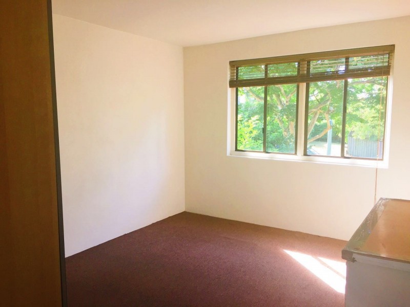 1127 Logan Road, Holland Park QLD 4121