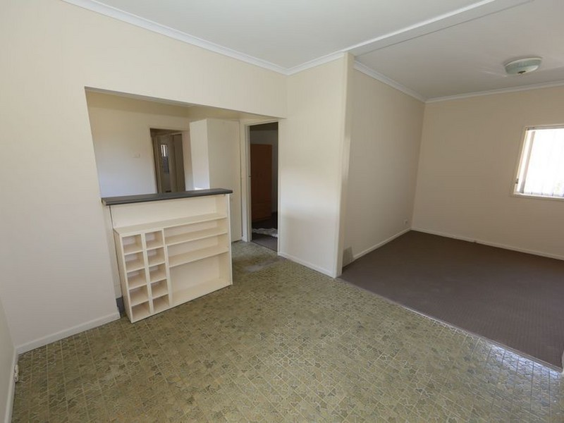 13 Captain Street, Holland Park QLD 4121