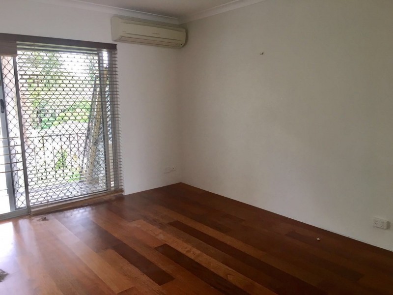 D/1035 Logan Road, Holland Park QLD 4121