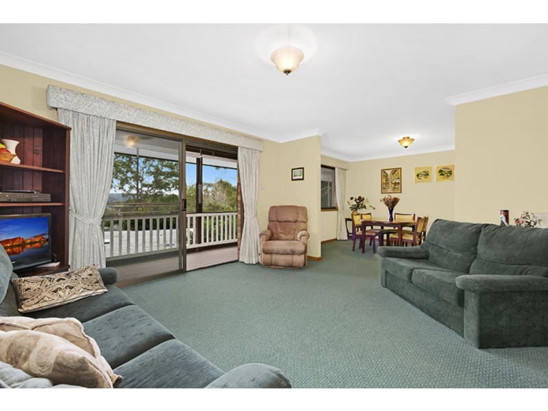 27 South Crescent, North Gosford NSW 2250