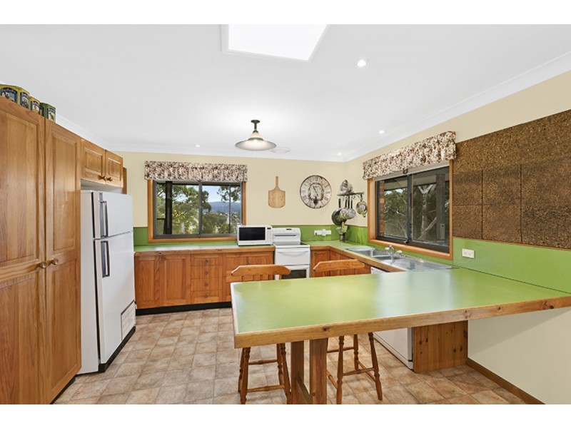 27 South Crescent, North Gosford NSW 2250