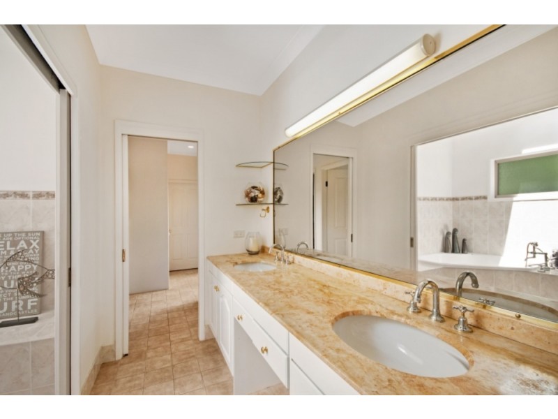 110 Hillside Road, Avoca Beach NSW 2251