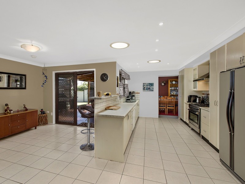 8 Arakoon Road, Kincumber NSW 2251