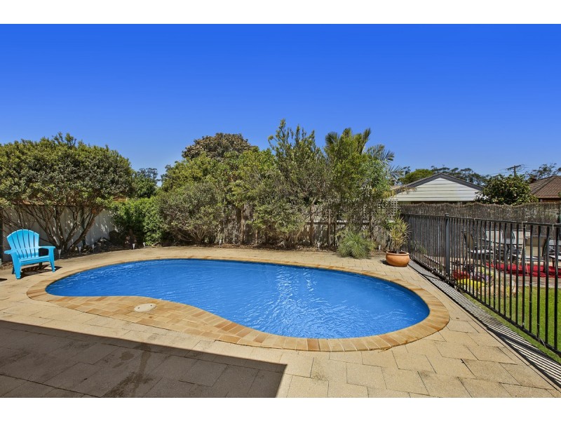 8 Arakoon Road, Kincumber NSW 2251