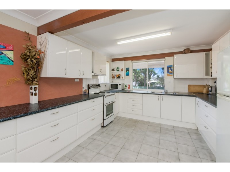 37 Segura Street, Copacabana NSW 2251