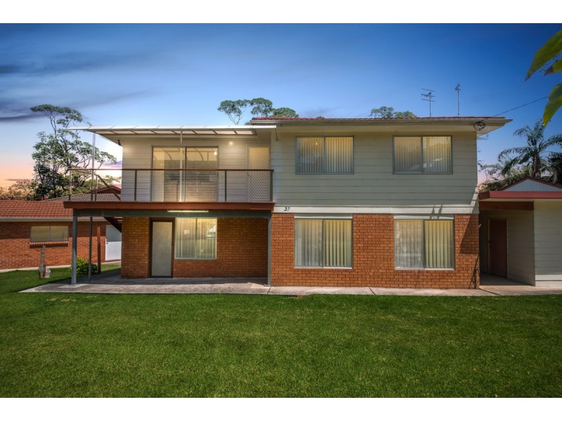 37 Segura Street, Copacabana NSW 2251