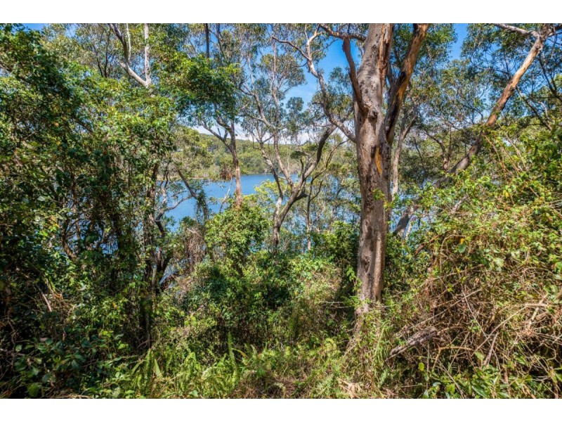 300 Del Monte Place, Copacabana NSW 2251