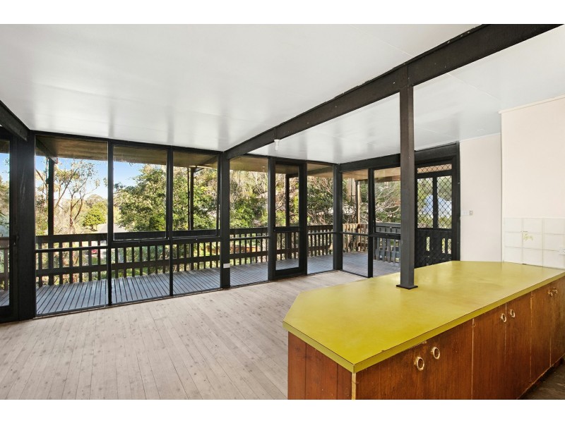 18 Palmgrove Place, North Avoca NSW 2260