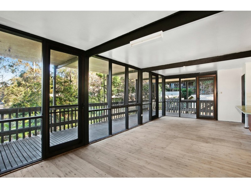 18 Palmgrove Place, North Avoca NSW 2260