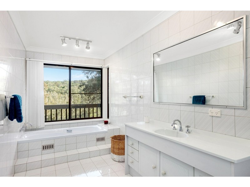 285 Del Monte Place, Copacabana NSW 2251