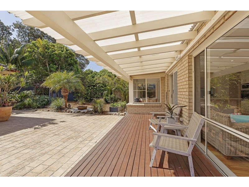 11 Ensenada Road, Copacabana NSW 2251