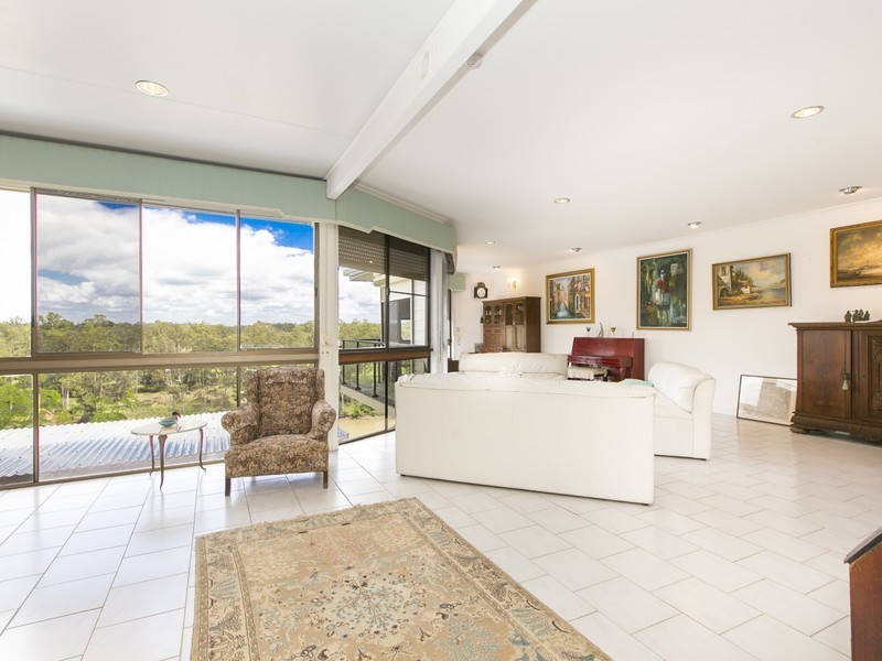 155 Mt Ommaney Drive, Jindalee QLD 4074