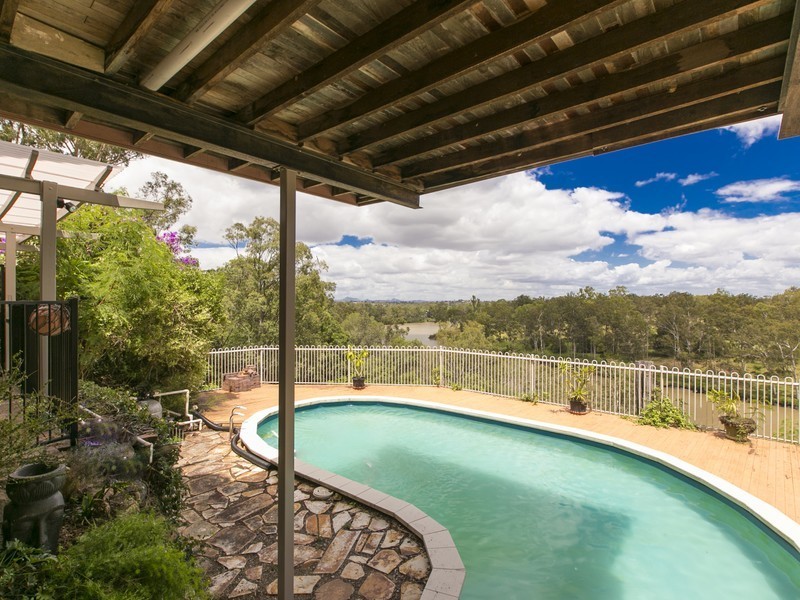 155 Mt Ommaney Drive, Jindalee QLD 4074