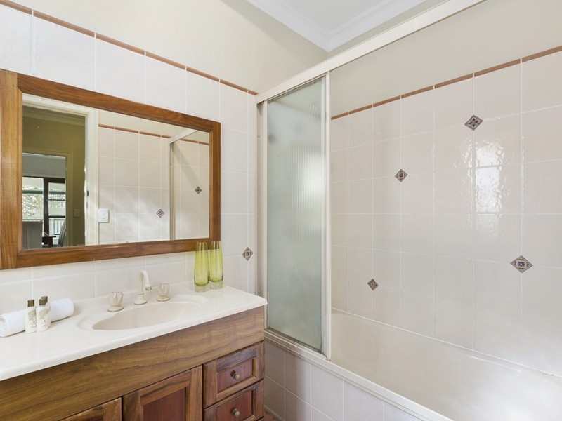 78 Alexandra Street, Bardon QLD 4065