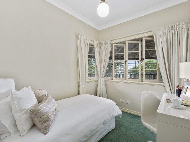 78 Alexandra Street, Bardon QLD 4065