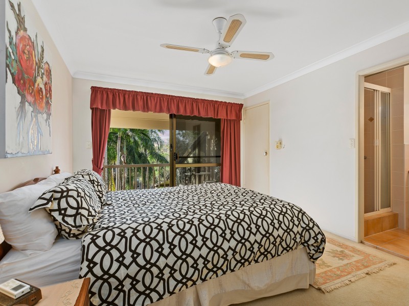 5 Lawson Court, Mount Ommaney QLD 4074