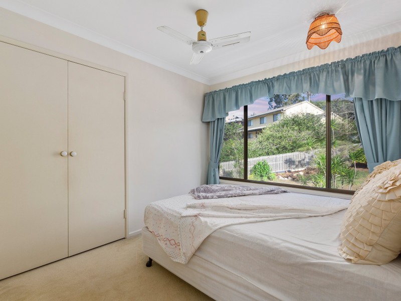 5 Lawson Court, Mount Ommaney QLD 4074