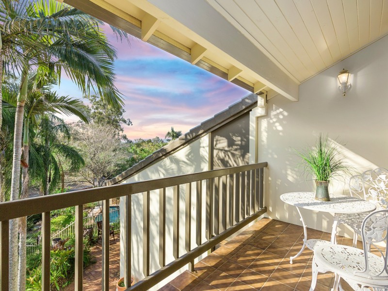 5 Lawson Court, Mount Ommaney QLD 4074